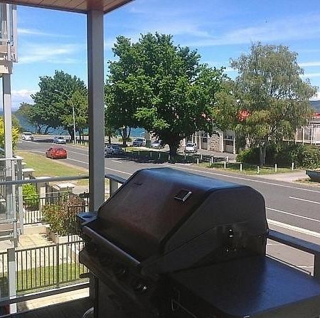 Taupo Vista - Taupo Apartment エクステリア 写真